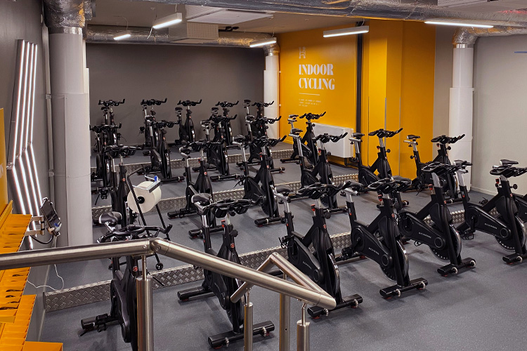 Fitness24Seven Stockholm Odenplans Indoor Cycling rum